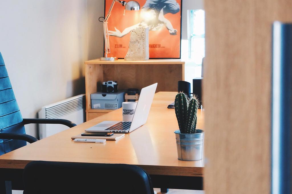 Well-organized minimal desk space